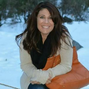 Meet your Posher, Toni